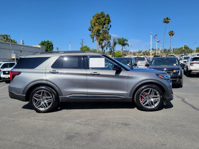 Used 2026 Ford Explorer ST-Line w/ ST-Line Street Pack RWD image 34