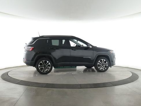 Used 2022 Jeep Compass Limited AWD/4WD image 6