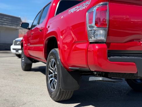 Used 2023 Toyota Tacoma TRD Sport image 32
