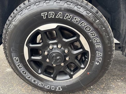 Used 2026 RAM 2500 Laramie AWD/4WD image 11