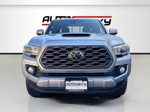 Used 2020 Toyota Tacoma TRD Sport w/ Technology Package AWD/4WD image 2