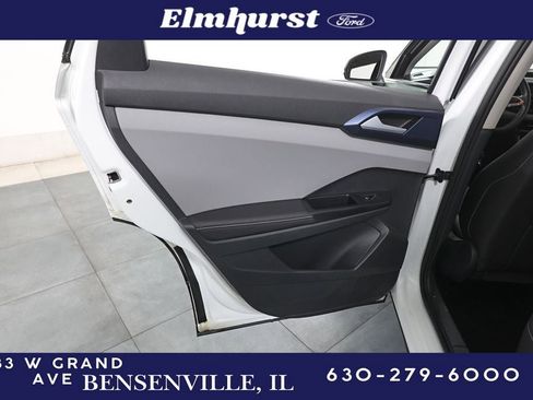 Used 2024 Volkswagen Taos SE image 21