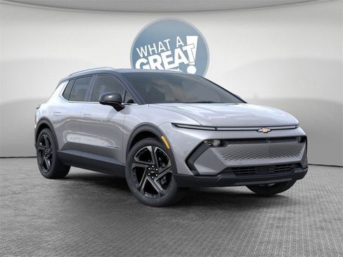 New 2026 Chevrolet Equinox EV LT image 7