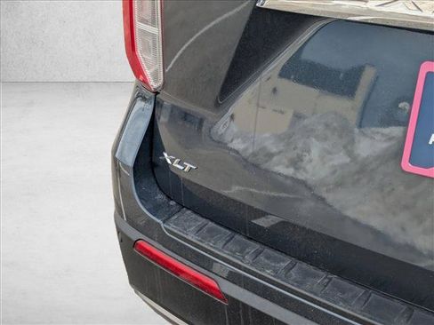 Used 2022 Ford Explorer XLT w/ Equipment Group 202A image 10