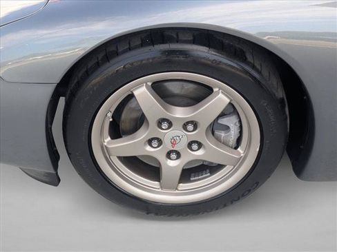 Used 2003 Chevrolet Corvette Convertible w/ Preferred Equipment Group1 RWD image 18