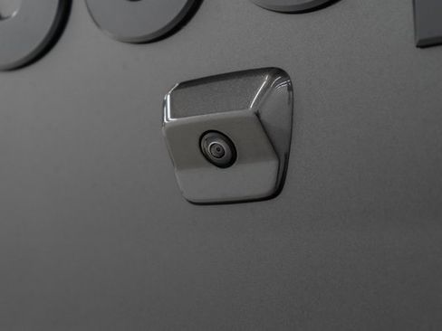 Used 2020 Jeep Gladiator Sport image 11