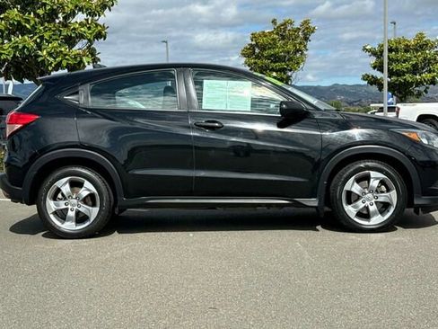 Used 2016 Honda HR-V LX image 3