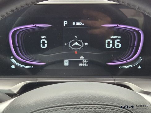 Certified 2025 Kia Telluride LX image 26