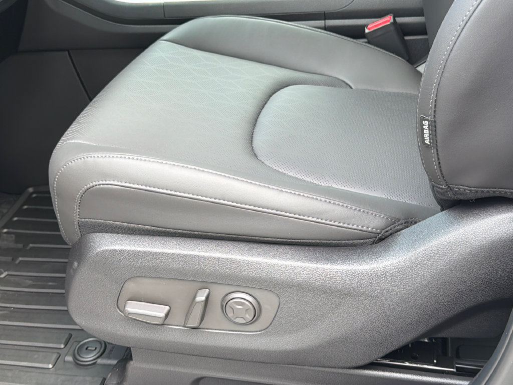 New 2027 Kia Carnival SX w/ Dark Edition Package FWD image 18