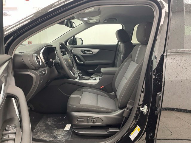New 2026 Chevrolet Blazer LT w/ Convenience Package AWD/4WD image 8