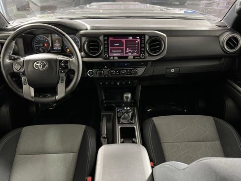 Used 2021 Toyota Tacoma TRD Sport w/ Technology Package image 22