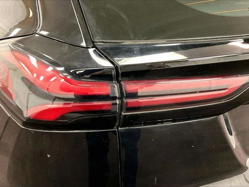 Used 2023 Chevrolet Bolt EUV LT w/ Driver Confidence Package image 28