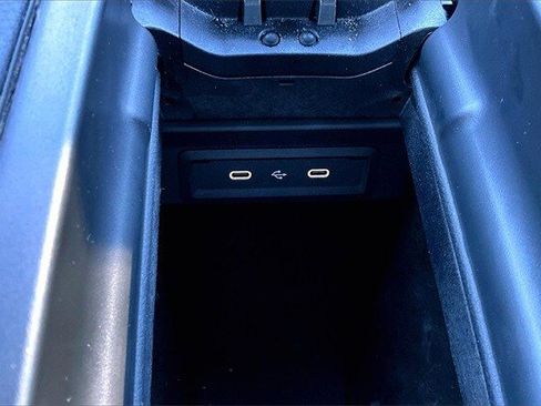 Certified 2025 Mercedes-Benz GLB 250 4MATIC image 19