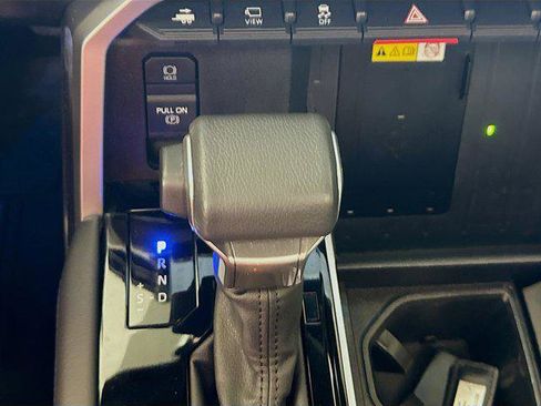 Used 2024 Toyota Sequoia Platinum image 19