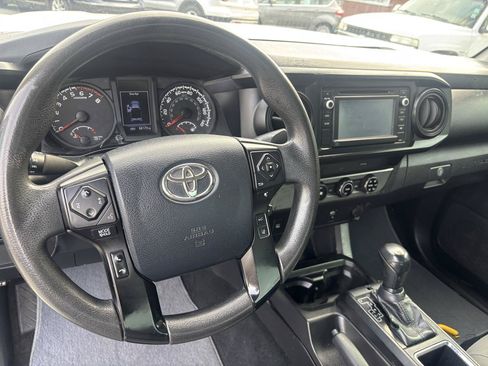 Used 2018 Toyota Tacoma SR RWD image 6