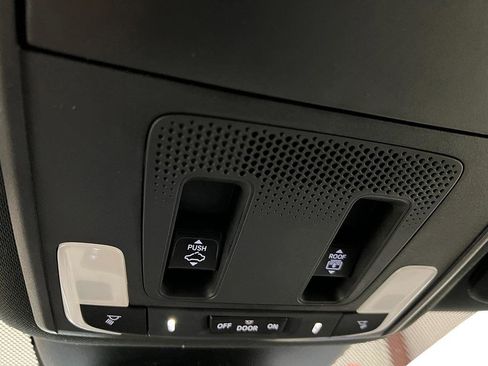 New 2025 Honda Pilot TrailSport image 25