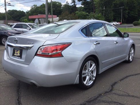 Used 2015 Nissan Altima 3.5 SL FWD image 8