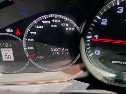 Used 2020 Porsche Cayenne Turbo AWD/4WD image 21
