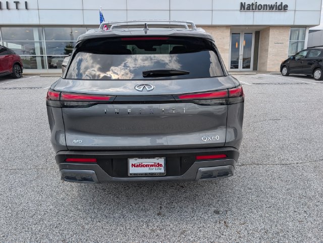 Used 2025 INFINITI QX60 Sensory w/ Vision Package AWD/4WD image 4