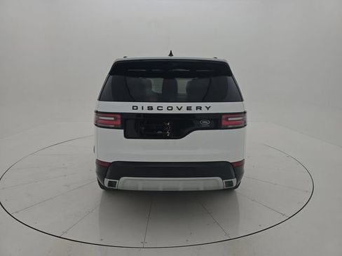 Used 2020 Land Rover Discovery Landmark image 5