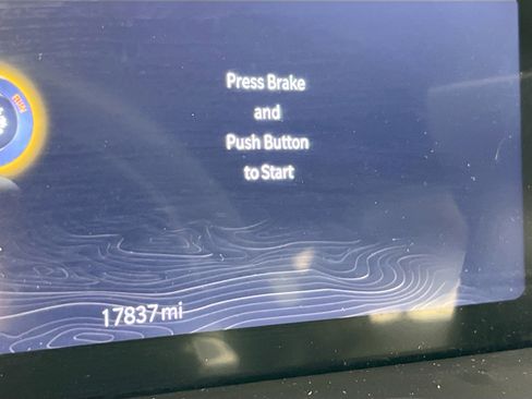 Used 2023 Jeep Grand Cherokee Altitude image 12