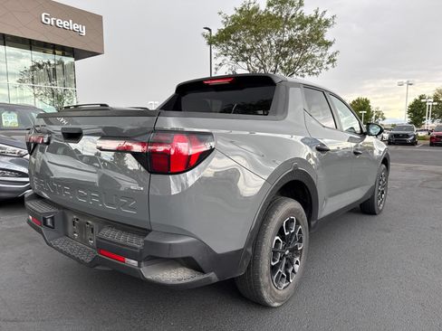 Used 2024 Hyundai Santa Cruz SE AWD/4WD image 5