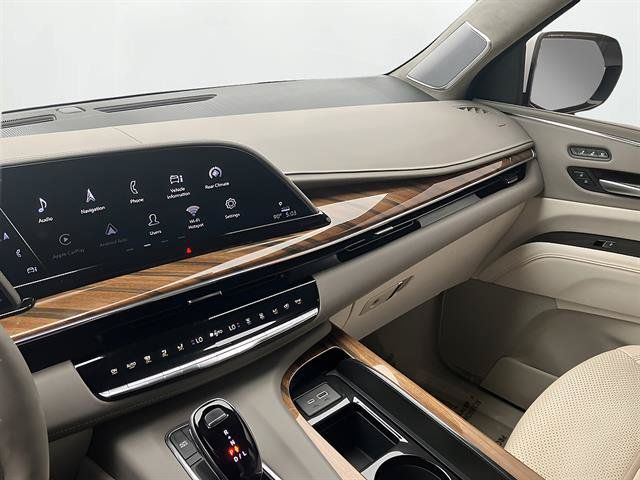 Certified 2024 Cadillac Escalade ESV Sport Platinum w/ Heavy-Duty Trailer Package AWD/4WD image 15