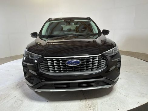 Used 2025 Ford Escape Platinum AWD/4WD image 2