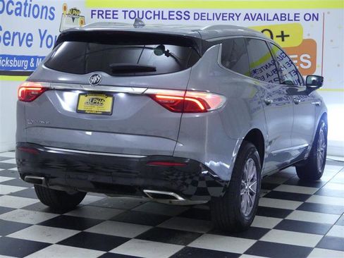 Used 2024 Buick Enclave Premium image 9
