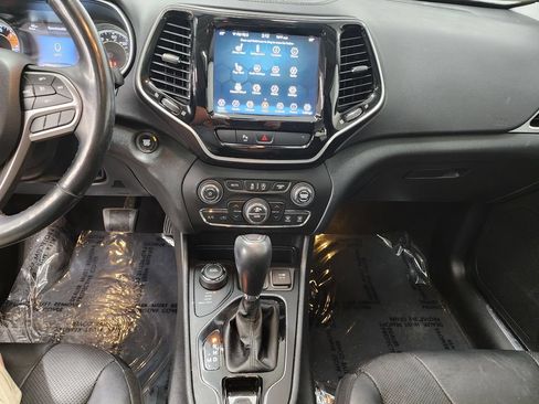 Used 2020 Jeep Cherokee Limited AWD/4WD image 17