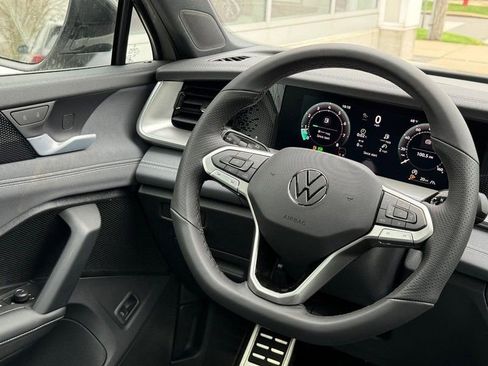 New 2026 Volkswagen Tiguan SE R-Line AWD/4WD image 8