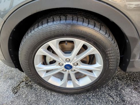 Used 2019 Ford Escape S image 17