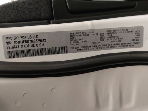 Used 2021 Jeep Grand Cherokee Limited image 33