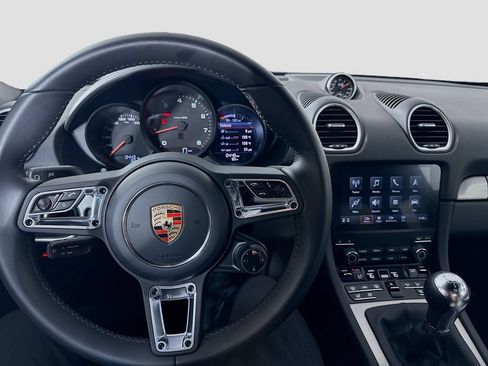 Certified 2025 Porsche 718 Boxster RWD image 22