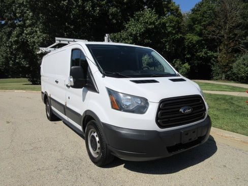 Used 2015 Ford Transit 150 130 Low Roof RWD image 23