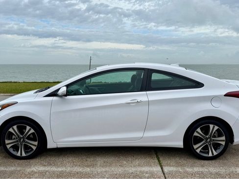 Used 2014 Hyundai Elantra w/ Option Group 2 image 8