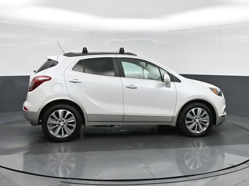 Used 2018 Buick Encore Preferred image 8