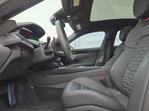 New 2026 Audi S e-tron GT Prestige image 16