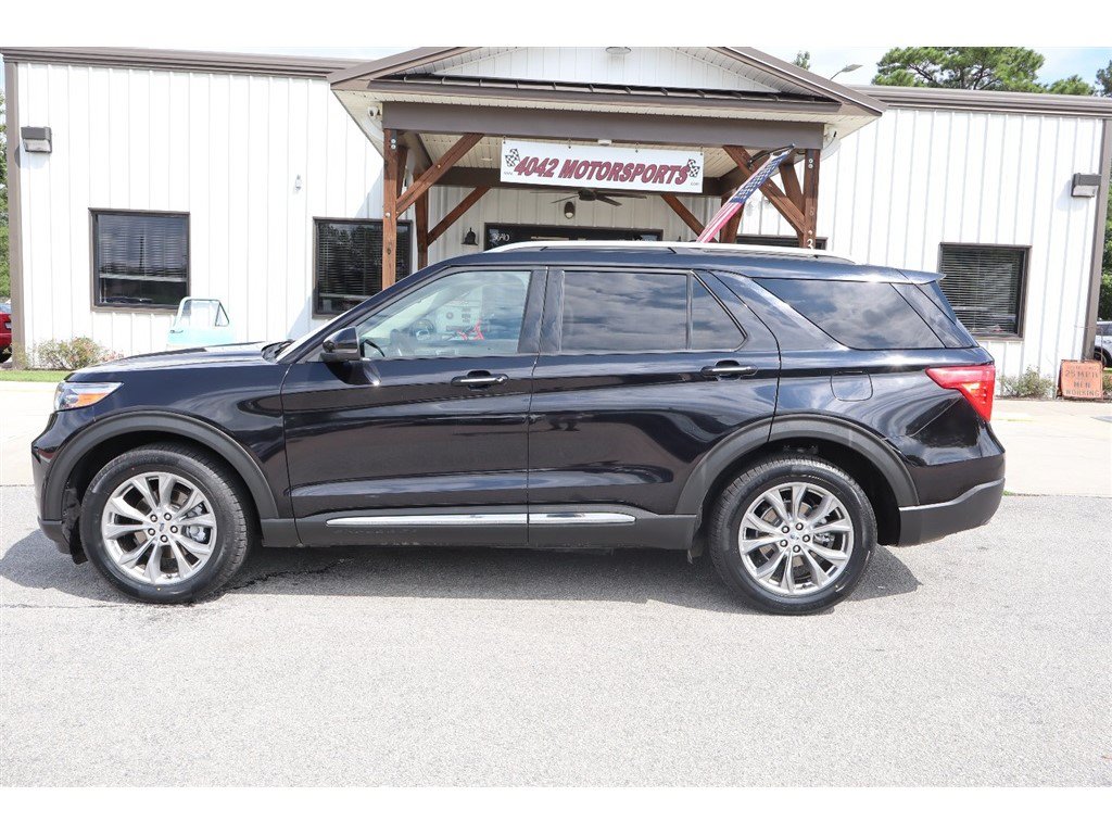 Used 2021 Ford Explorer Limited AWD/4WD image 2