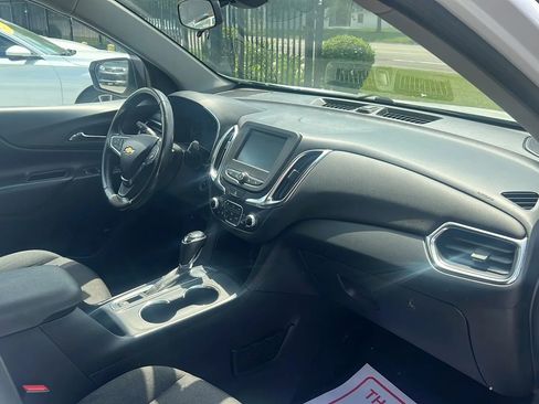 Used 2018 Chevrolet Equinox LT image 14