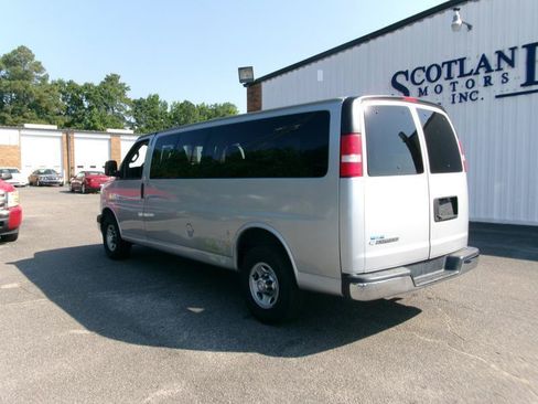 Used 2018 Chevrolet Express 3500 LT w/ LT Preferred Equipment Group RWD image 8
