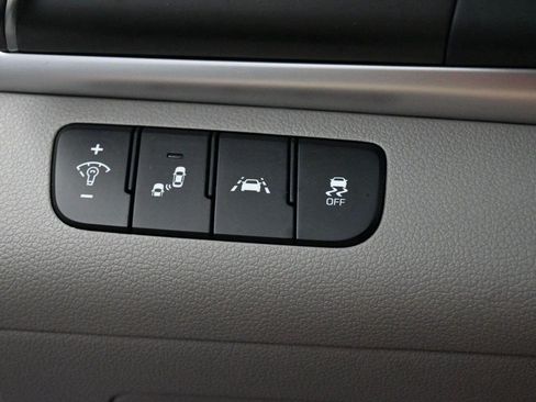 Used 2020 Hyundai Elantra Value Edition FWD image 19