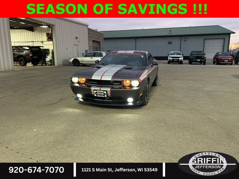 Used 2014 Dodge Challenger SRT8 image 4