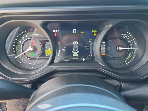 Used 2024 Jeep Wrangler Sahara w/ Safety Group image 26