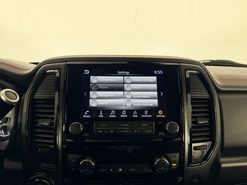 Used 2023 Nissan Titan PRO-4X w/ Pro-4x Convenience Package image 21