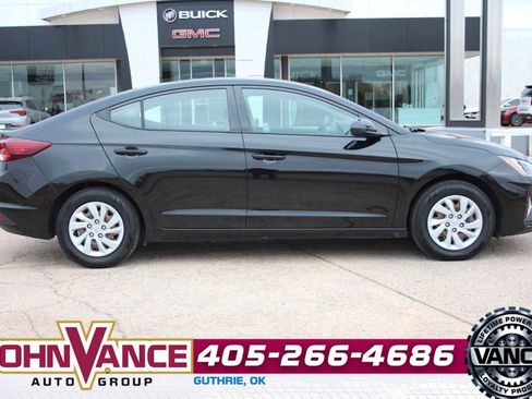 Used 2020 Hyundai Elantra SE image 11