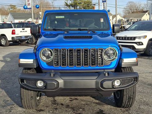 New 2026 Jeep Gladiator Sport image 2