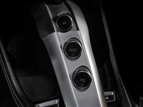 Used 2015 Ferrari California T image 31