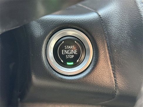 Used 2021 GMC Yukon SLT image 15