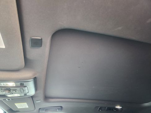 Used 2021 Chevrolet Tahoe LT w/ LT Signature Package image 27